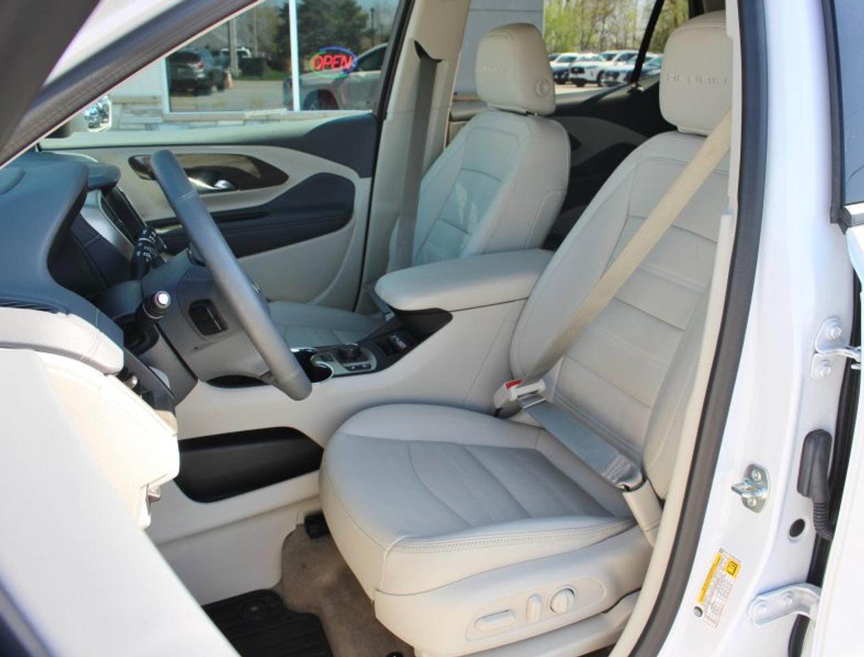 2024 GMC Terrain Denali*AWD*Heated Leather*Moon Roof*CarPlay Photo
