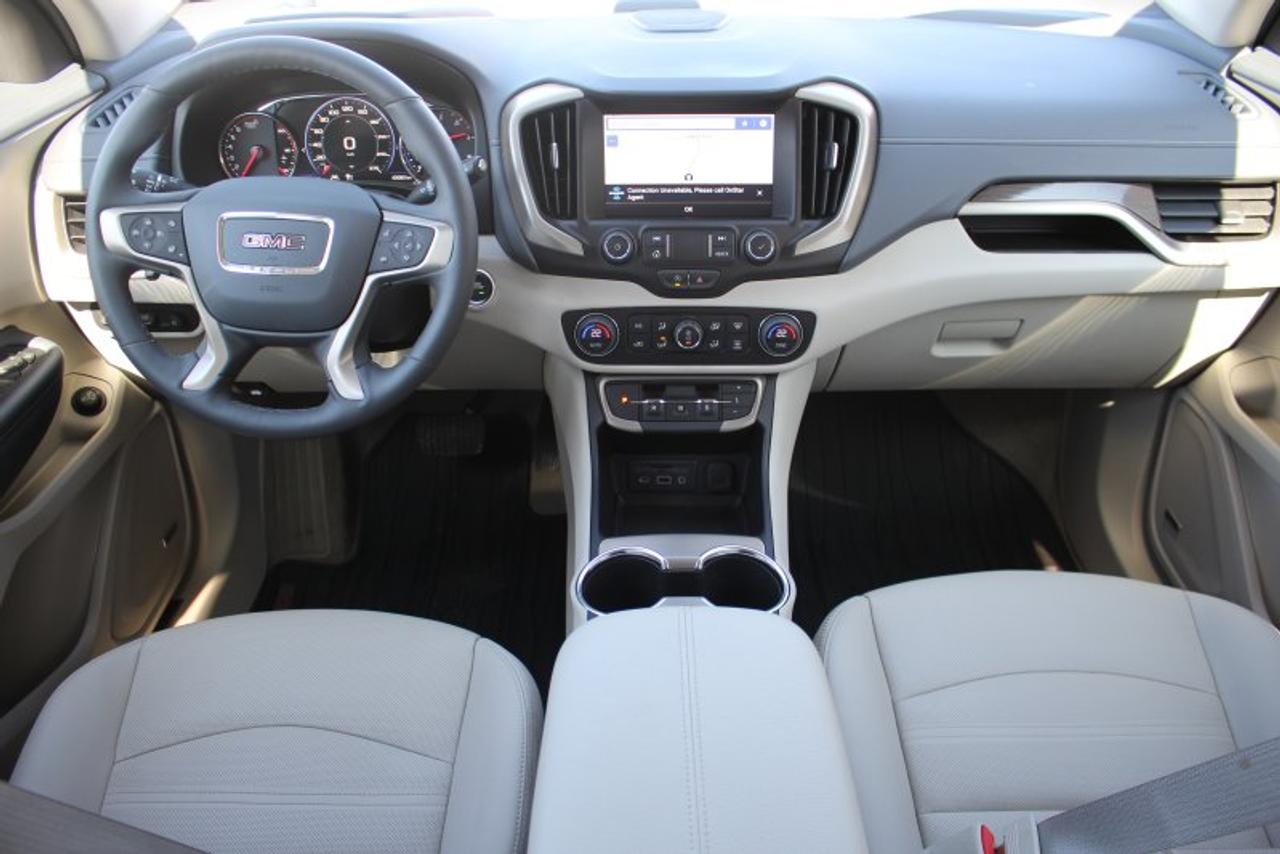 2024 GMC Terrain Denali*AWD*Heated Leather*Moon Roof*CarPlay Photo