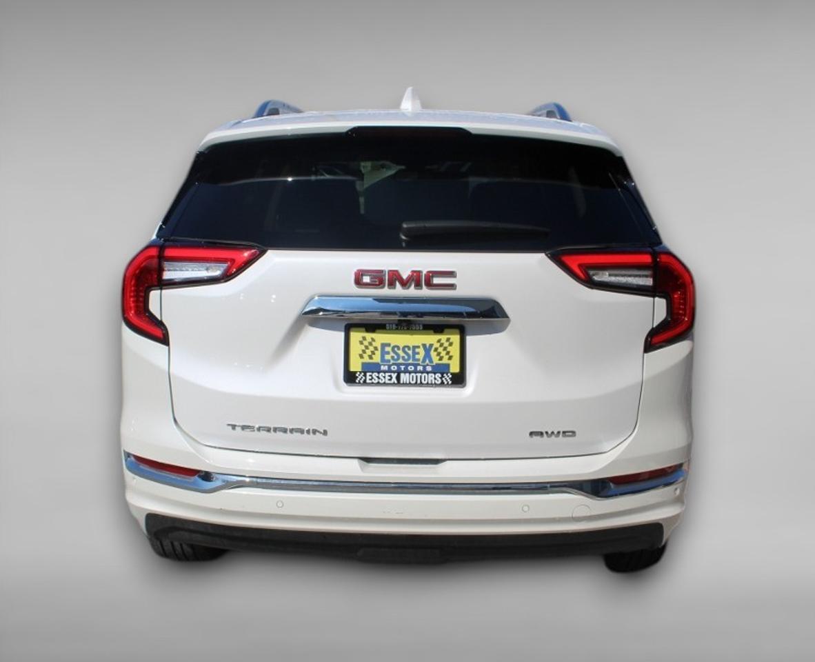 2024 GMC Terrain Denali*AWD*Heated Leather*Moon Roof*CarPlay Photo