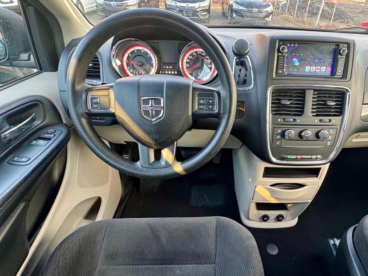 2016 Dodge Grand Caravan SXT - CERTIFIED Photo2