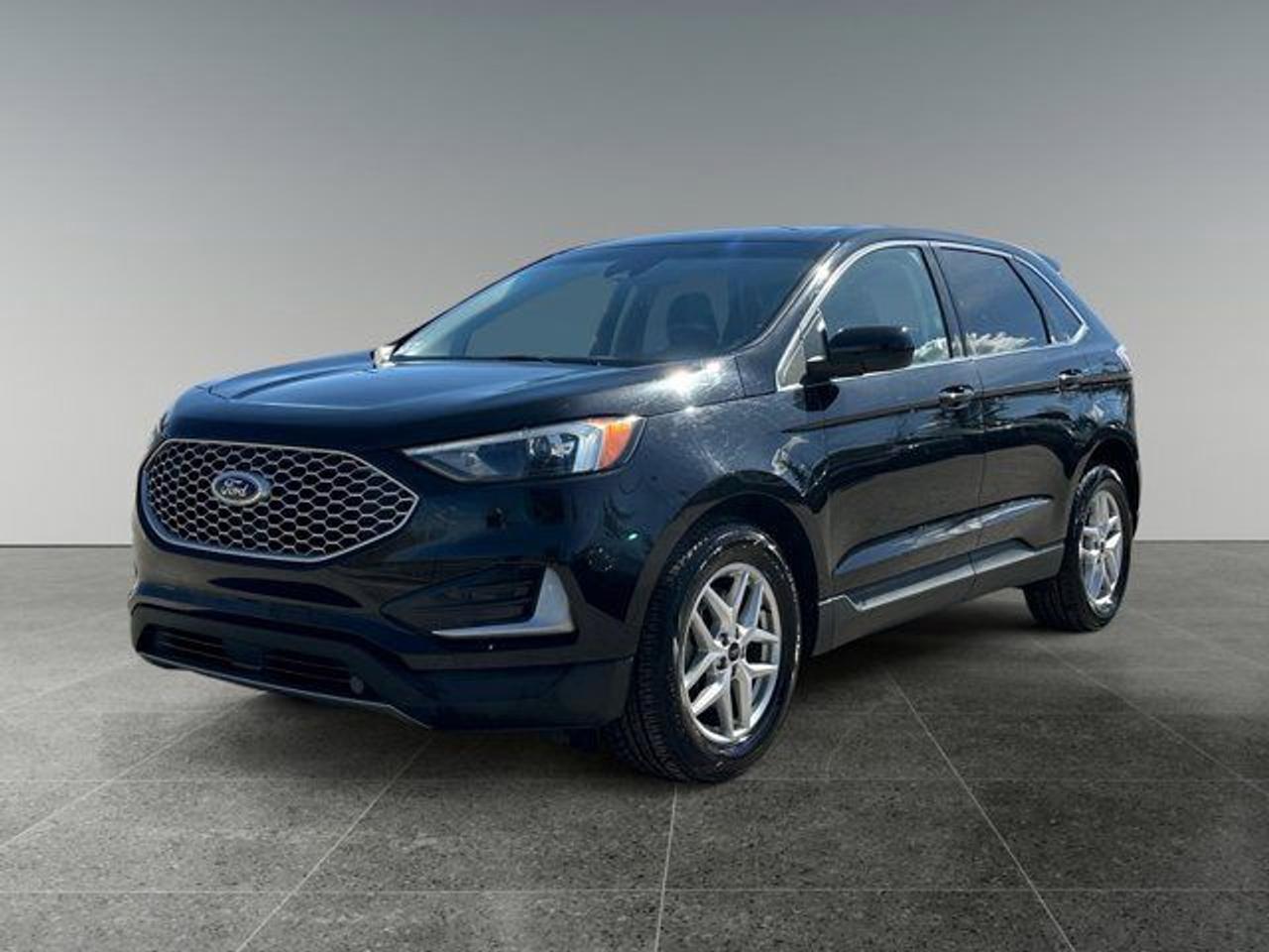 2023 Ford Edge SEL - Photo #1