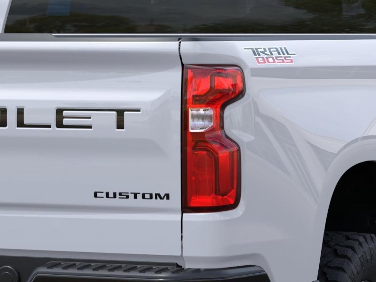 2026 Chevrolet Silverado 1500 Custom Trail Boss Crew Cab Short Box 4-Wheel Drive Custom Trail Boss Photo