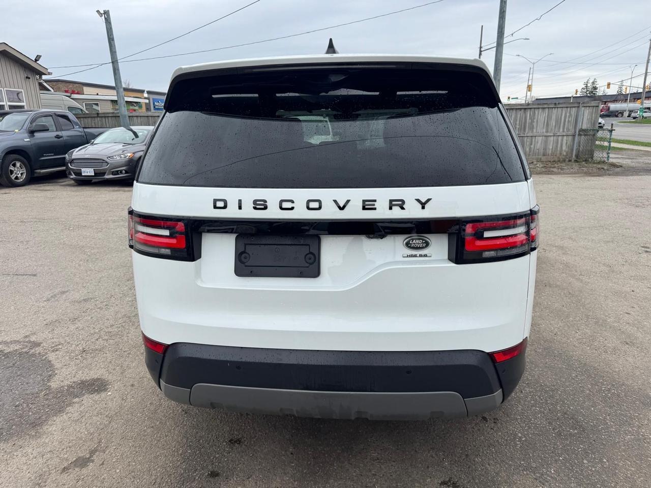 2017 Land Rover Discovery HSE, 7 PASSENGER, WELL SERVICED, LOADED, CERT Photo2