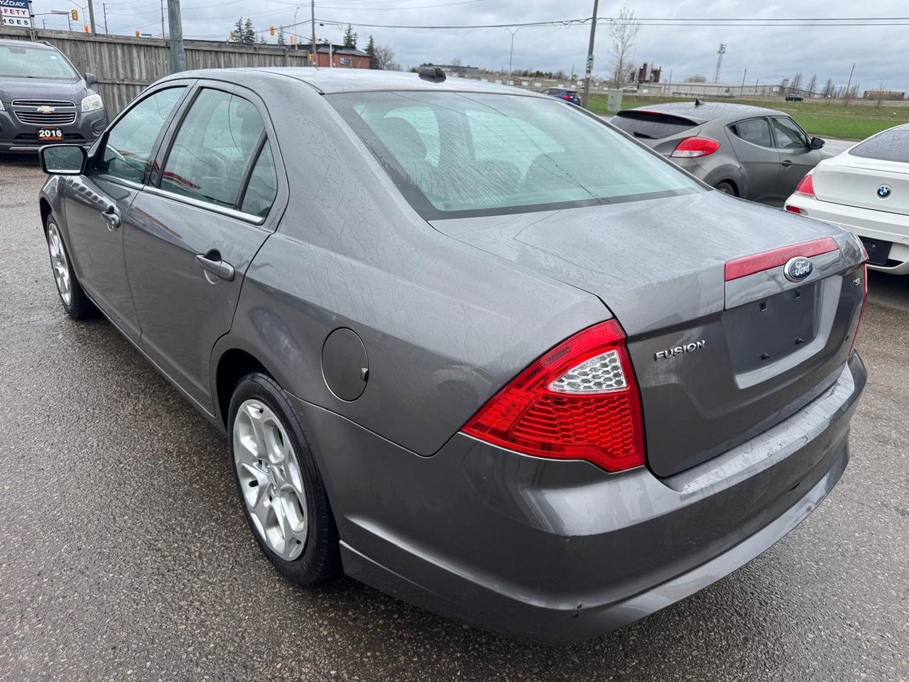 2010 Ford Fusion SE, AUTO, 4 CYL, ONLY 45,000KMS, ALLOYS, CERTIFIED Photo