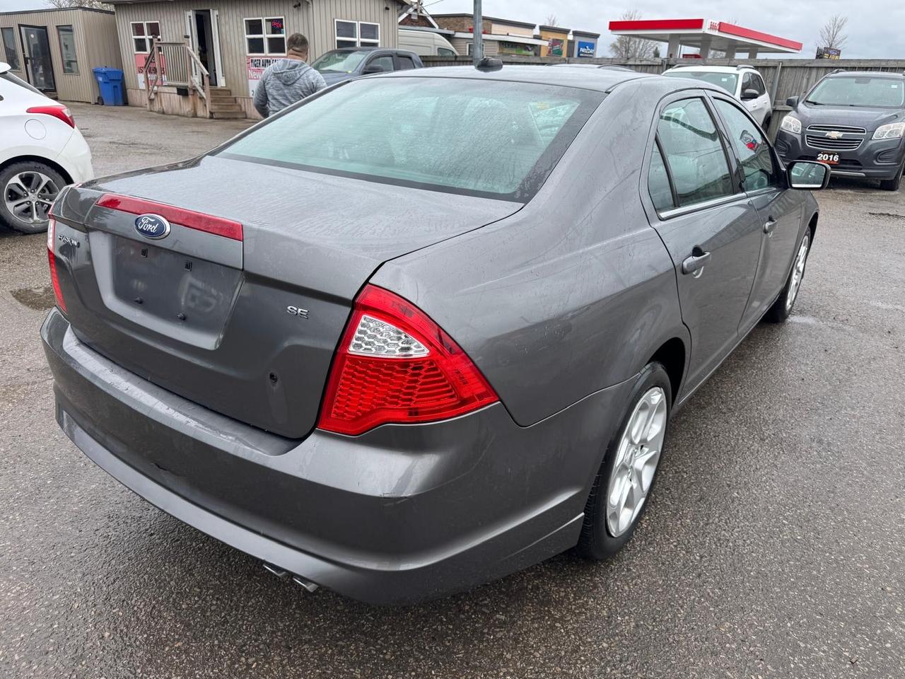 2010 Ford Fusion SE, AUTO, 4 CYL, ONLY 45,000KMS, ALLOYS, CERTIFIED Photo