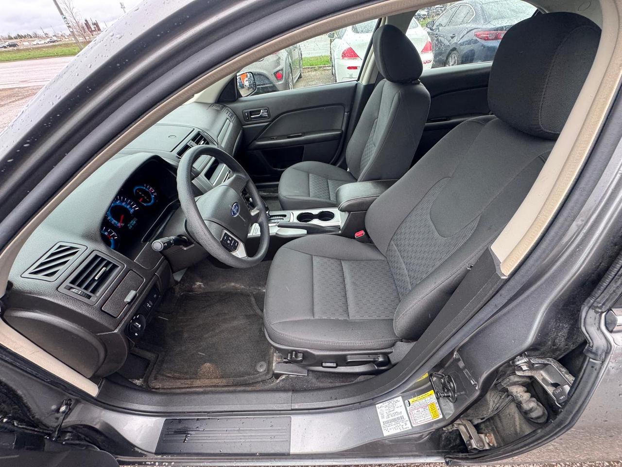 2010 Ford Fusion SE, AUTO, 4 CYL, ONLY 45,000KMS, ALLOYS, CERTIFIED Photo