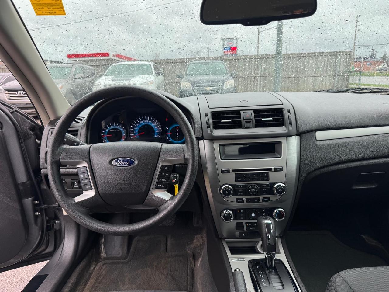 2010 Ford Fusion SE, AUTO, 4 CYL, ONLY 45,000KMS, ALLOYS, CERTIFIED Photo