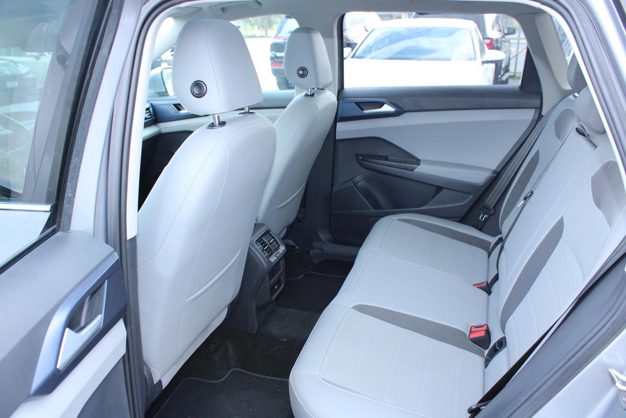 2024 Volkswagen Taos Comfortline Photo