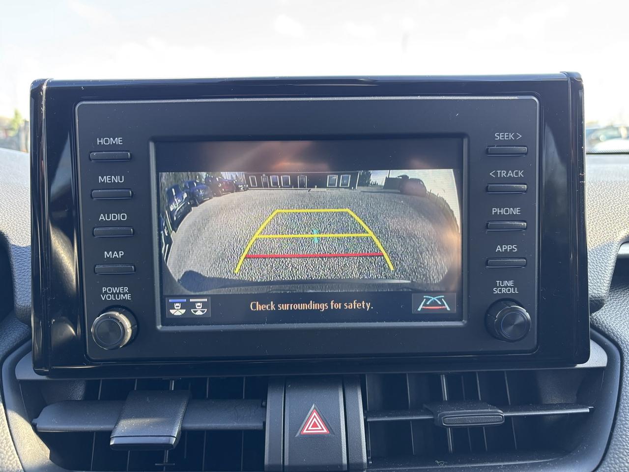 2022 Toyota RAV4 LE Photo