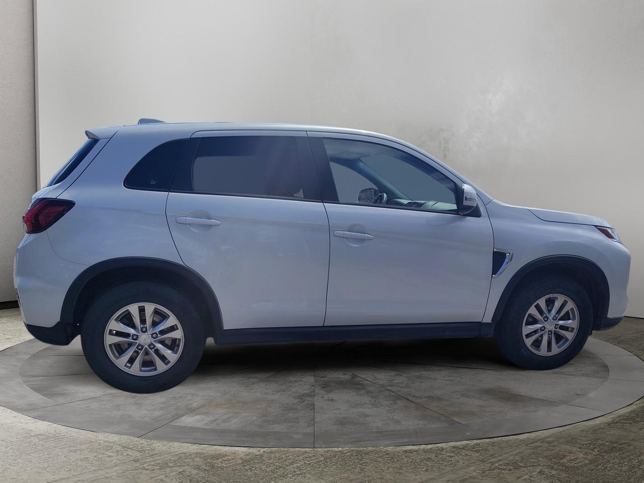 2024 Mitsubishi RVR SE Photo