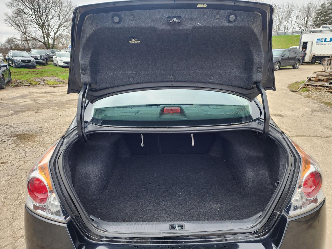 2012 Nissan Altima 2.5 S l Low KM l One Owner l Clean Carfax l Photo