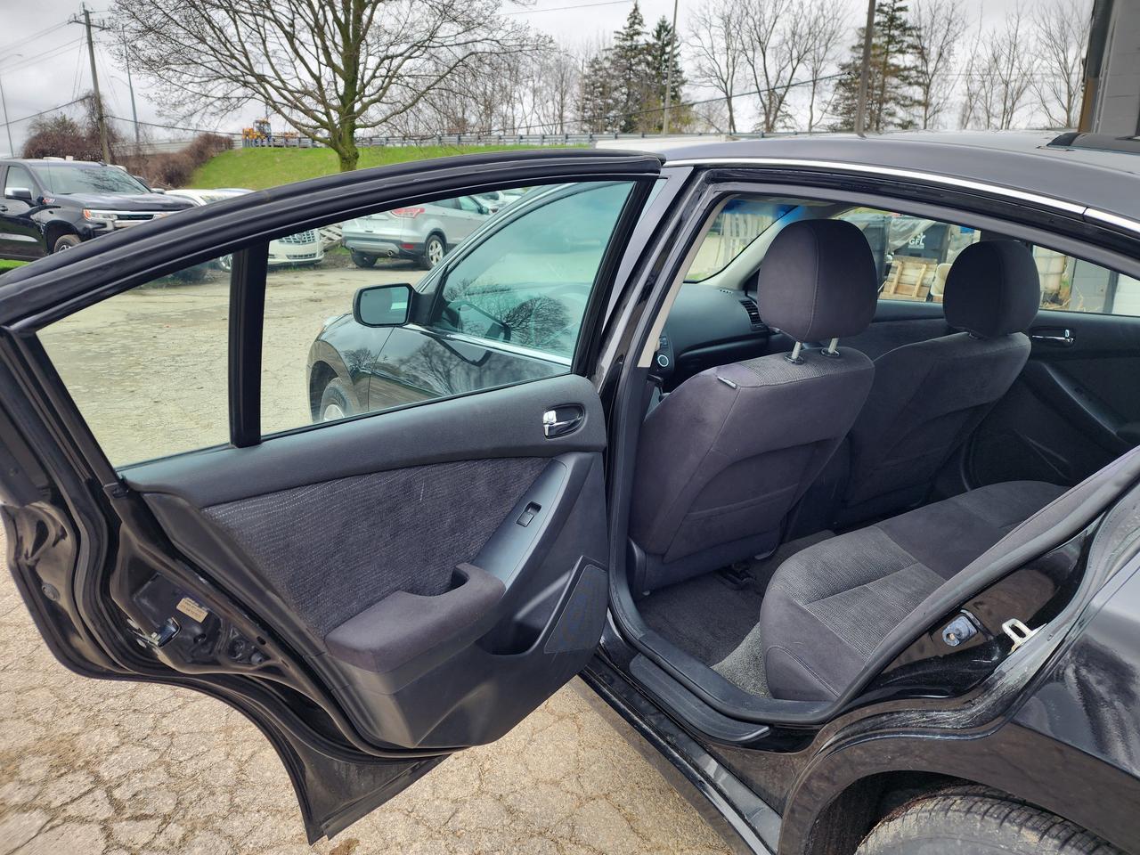 2012 Nissan Altima 2.5 S l Low KM l One Owner l Clean Carfax l Photo