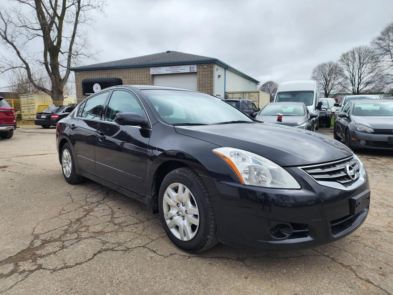 2012 Nissan Altima 2.5 S l Low KM l One Owner l Clean Carfax l Photo2