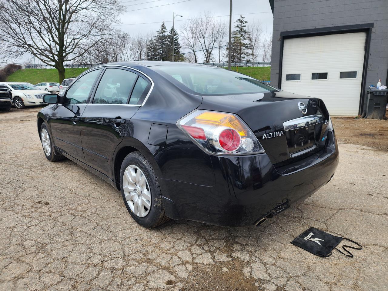 2012 Nissan Altima 2.5 S l Low KM l One Owner l Clean Carfax l Photo