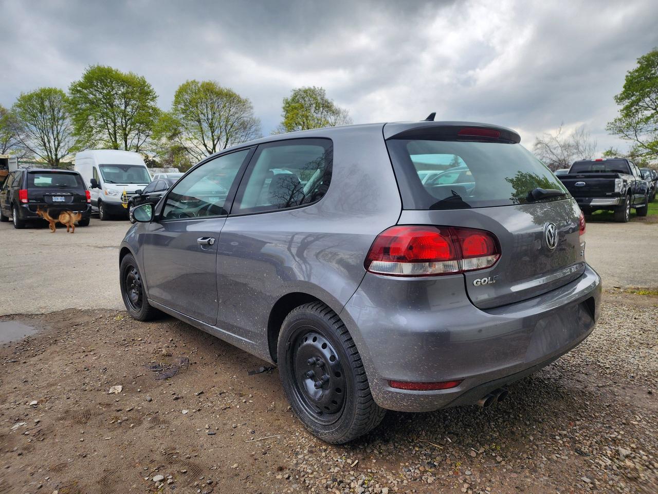 2010 Volkswagen Golf TRENDLINE l One Owner l Manual l Great Condition Photo