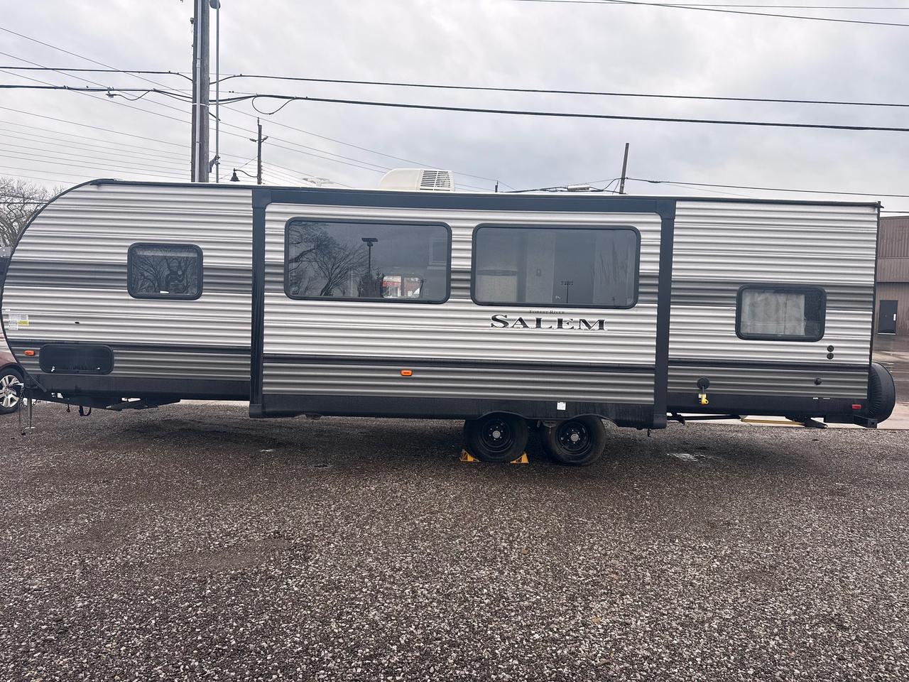 2019 Forest River SALEM 30KQBSS  TRAVEL TRAILER SALEM TOWABLES; CLEAN WELL KEPT; FINANACEABLE Photo