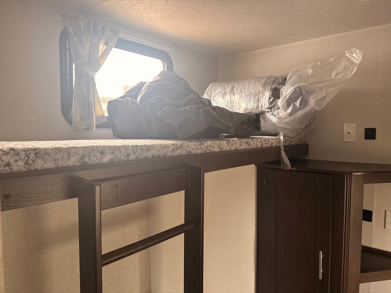 2019 Forest River SALEM 30KQBSS  TRAVEL TRAILER SALEM TOWABLES; CLEAN WELL KEPT; FINANACEABLE Photo
