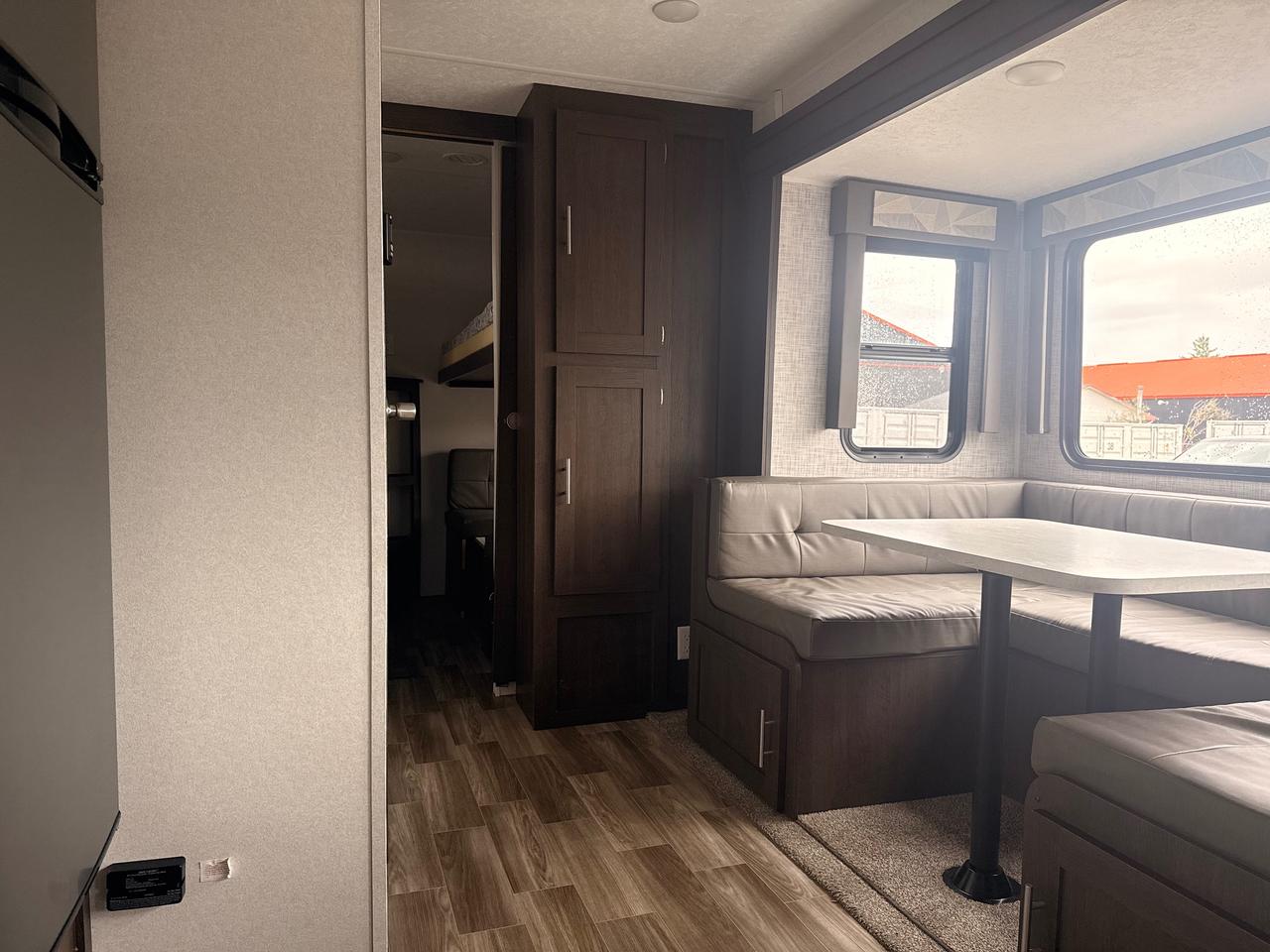 2019 Forest River SALEM 30KQBSS  TRAVEL TRAILER SALEM TOWABLES; CLEAN WELL KEPT; FINANACEABLE Photo