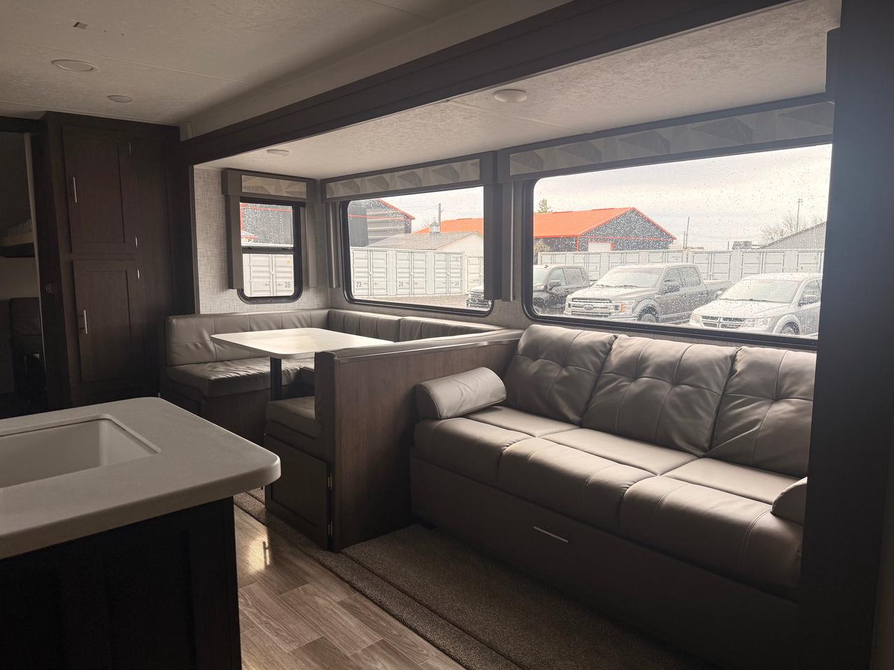 2019 Forest River SALEM 30KQBSS  TRAVEL TRAILER SALEM TOWABLES; CLEAN WELL KEPT; FINANACEABLE Photo