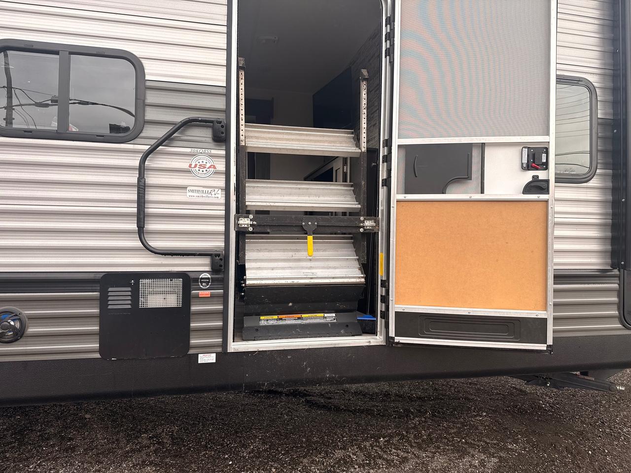 2019 Forest River SALEM 30KQBSS  TRAVEL TRAILER SALEM TOWABLES; CLEAN WELL KEPT; FINANACEABLE Photo