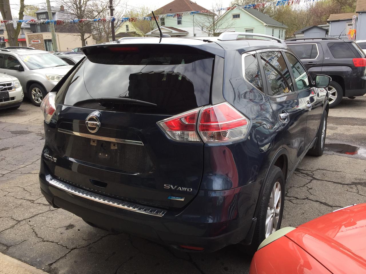 2015 Nissan Rogue One Owner New Car Trade - SV AWD Photo2