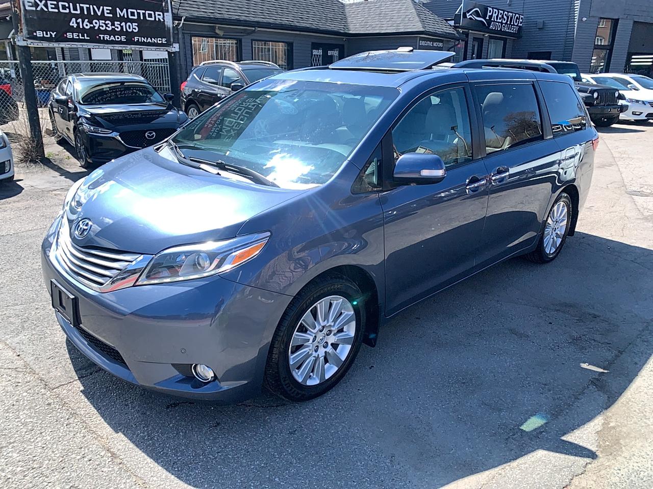 2015 Toyota Sienna LIMITED/ AWD/ LEATHER / ROOF /NAVI/ REAR CAM /MINT - Photo #1