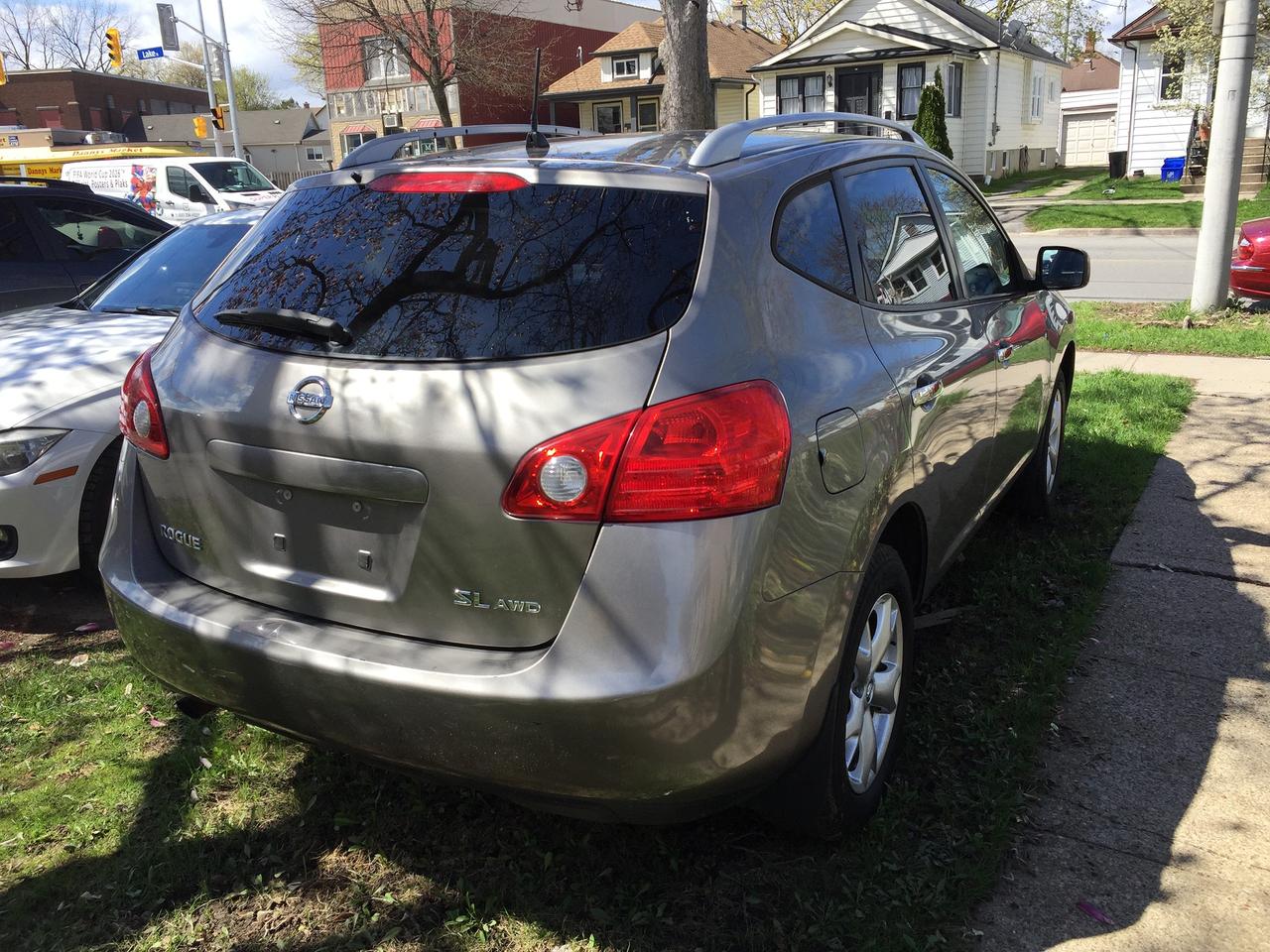 2010 Nissan Rogue Perfect Little SUV w/AWD - SL Photo2