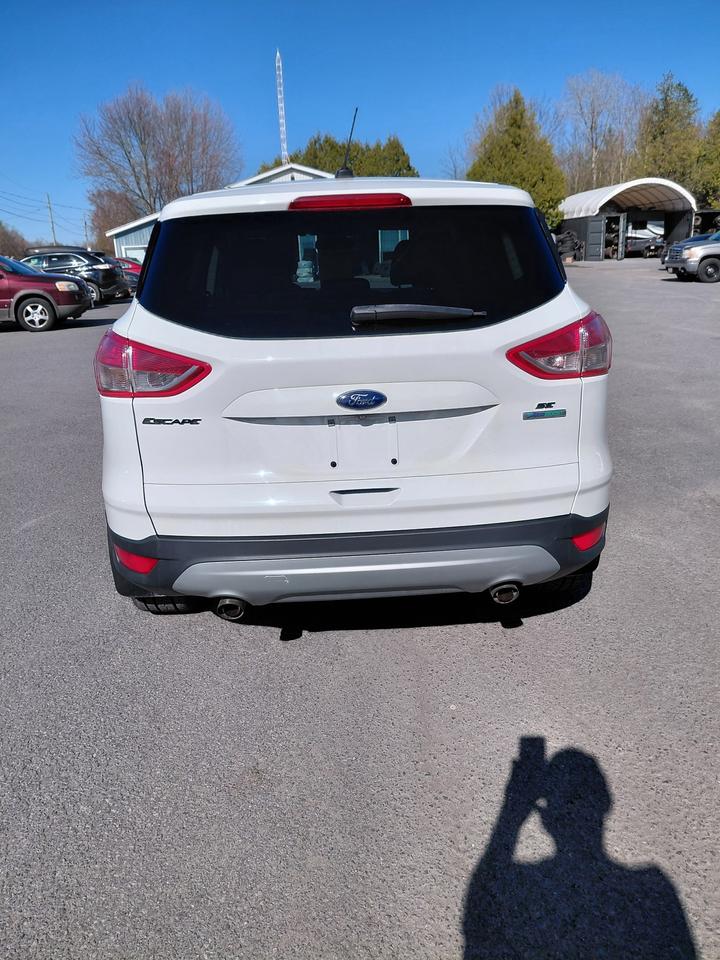 2016 Ford Escape SE Photo