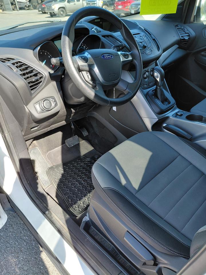 2016 Ford Escape SE Photo