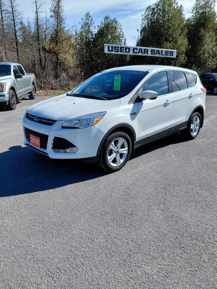 2016 Ford Escape SE Photo