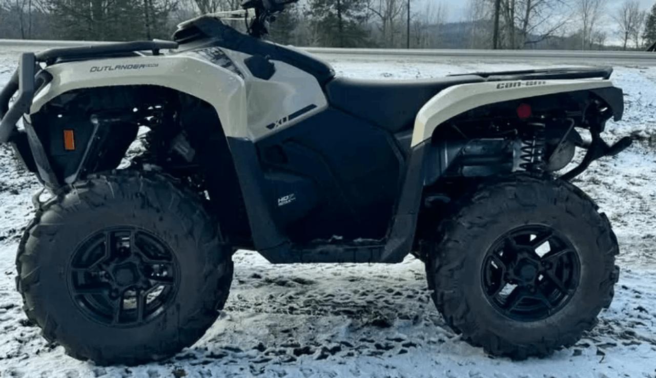 2025 Can-Am Outlander Pro XU HD7 XU HD7 - Photo #1