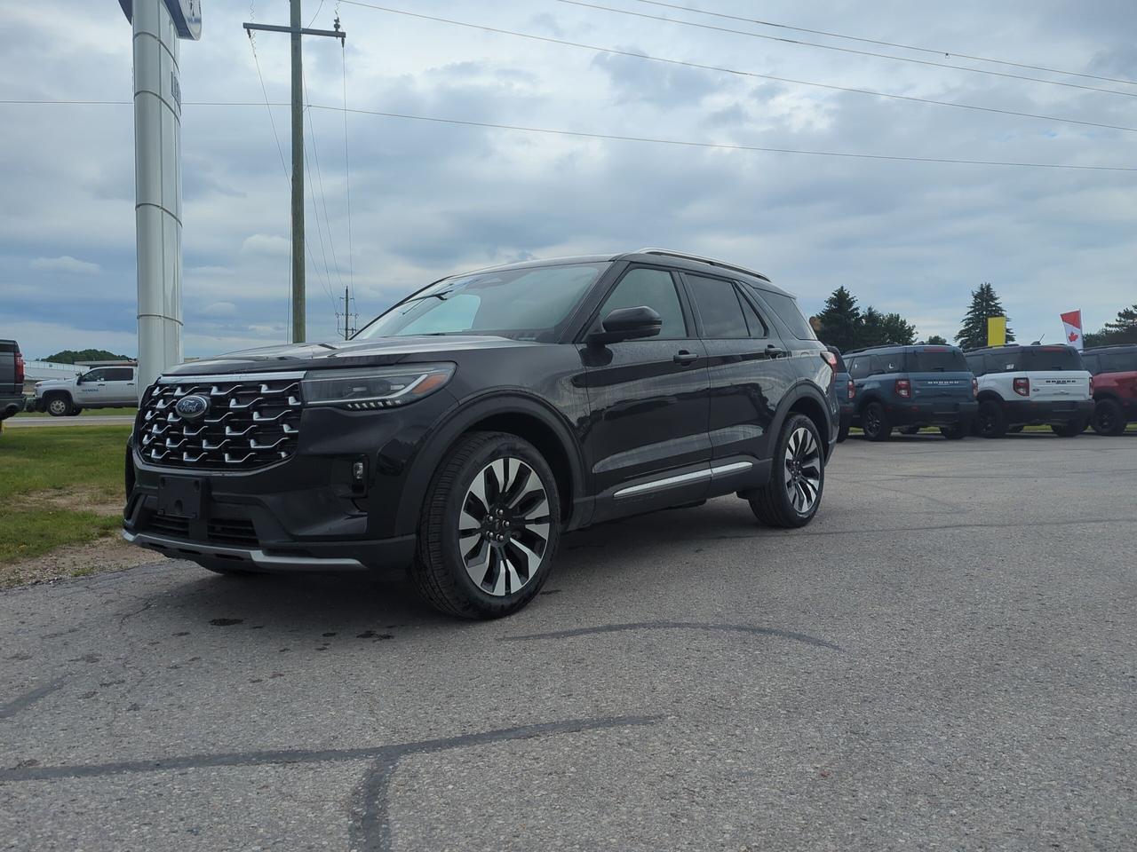 2026 Ford Explorer Platinum 4WD Photo0
