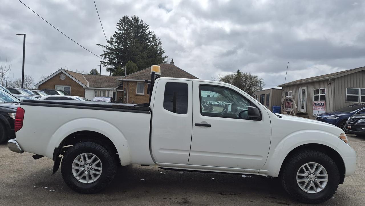 2015 Nissan Frontier SV, EXT CAB, 4X4, AUTO, V6, ALLOYS, CERTIFIED Photo