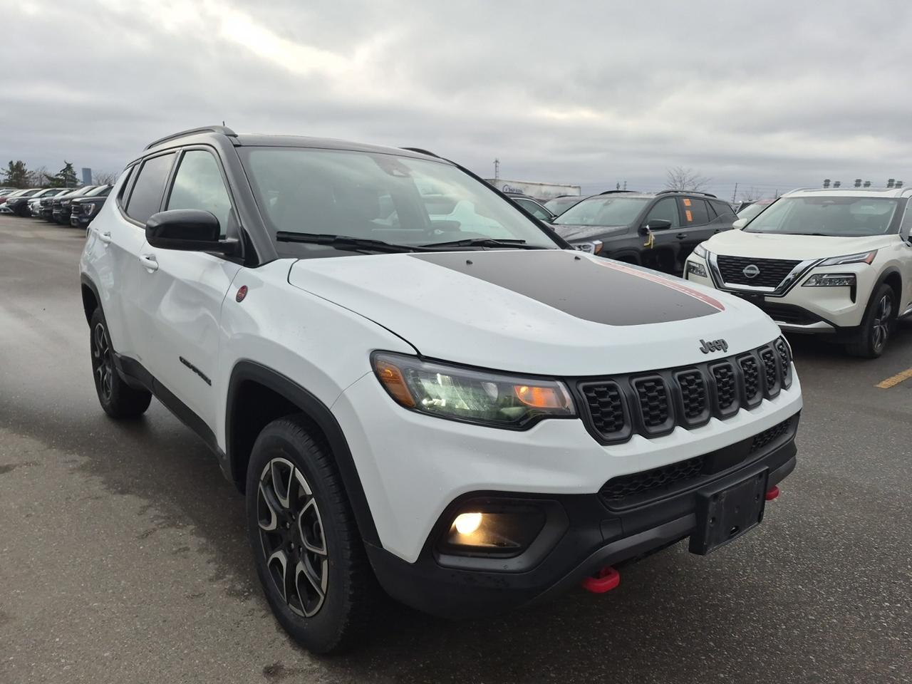 2024 Jeep Compass Trailhawk Photo2