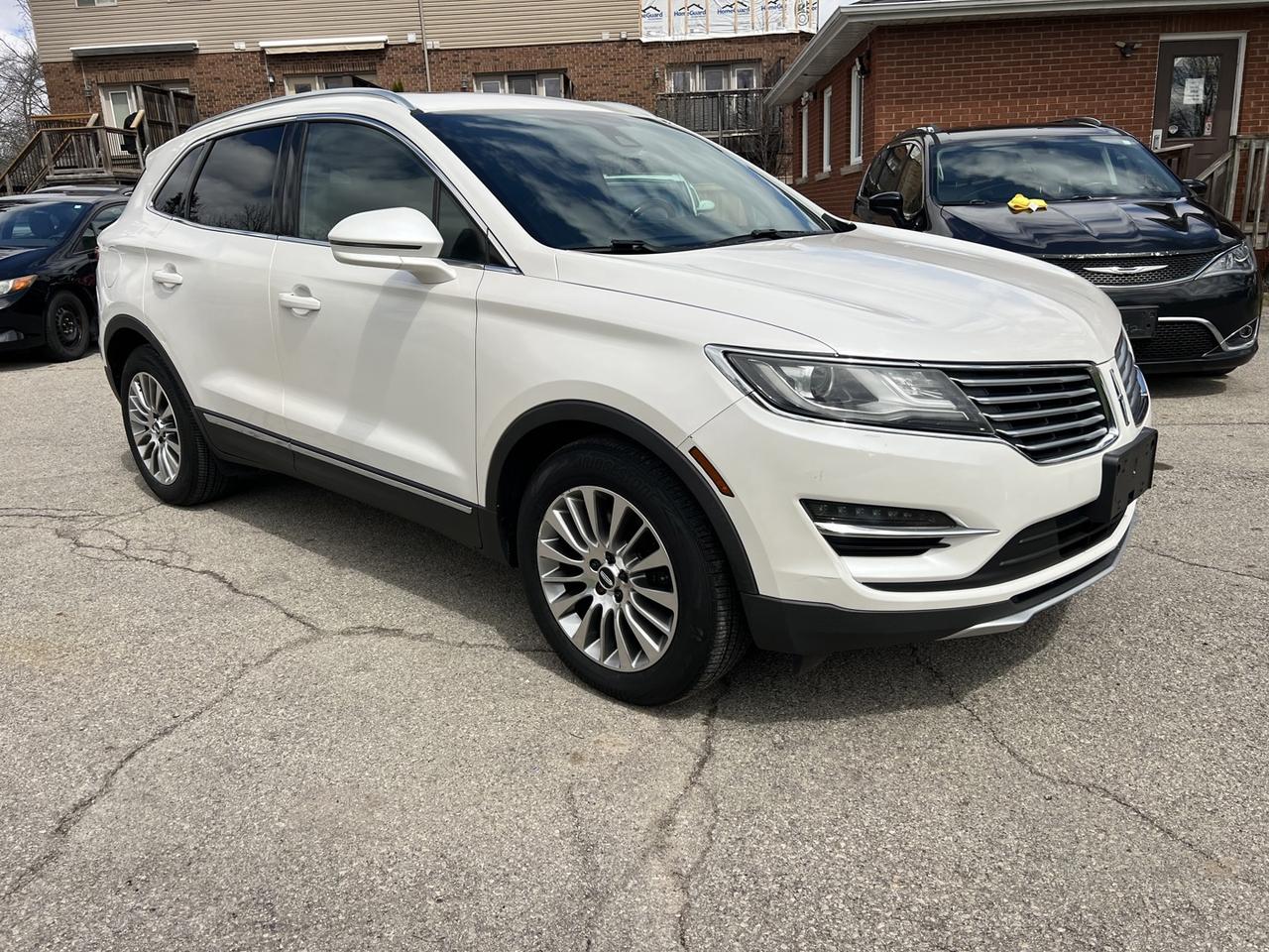 2016 Lincoln MKC Reserve AWD Photo2