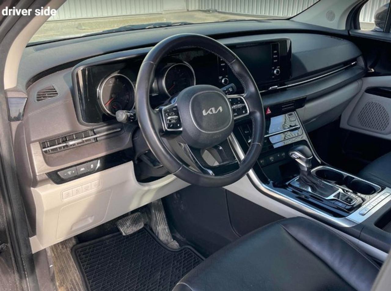 2024 Kia Carnival EX | Leather | Smart Cruise | Heated Wheel + Seats | Power Sliding Doors | CarPlay + Android & More! Photo