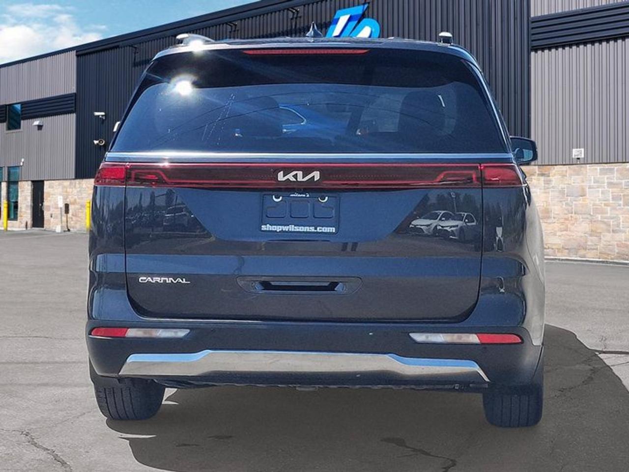 2024 Kia Carnival EX | Leather | Smart Cruise | Heated Wheel + Seats | Power Sliding Doors | CarPlay + Android & More! Photo