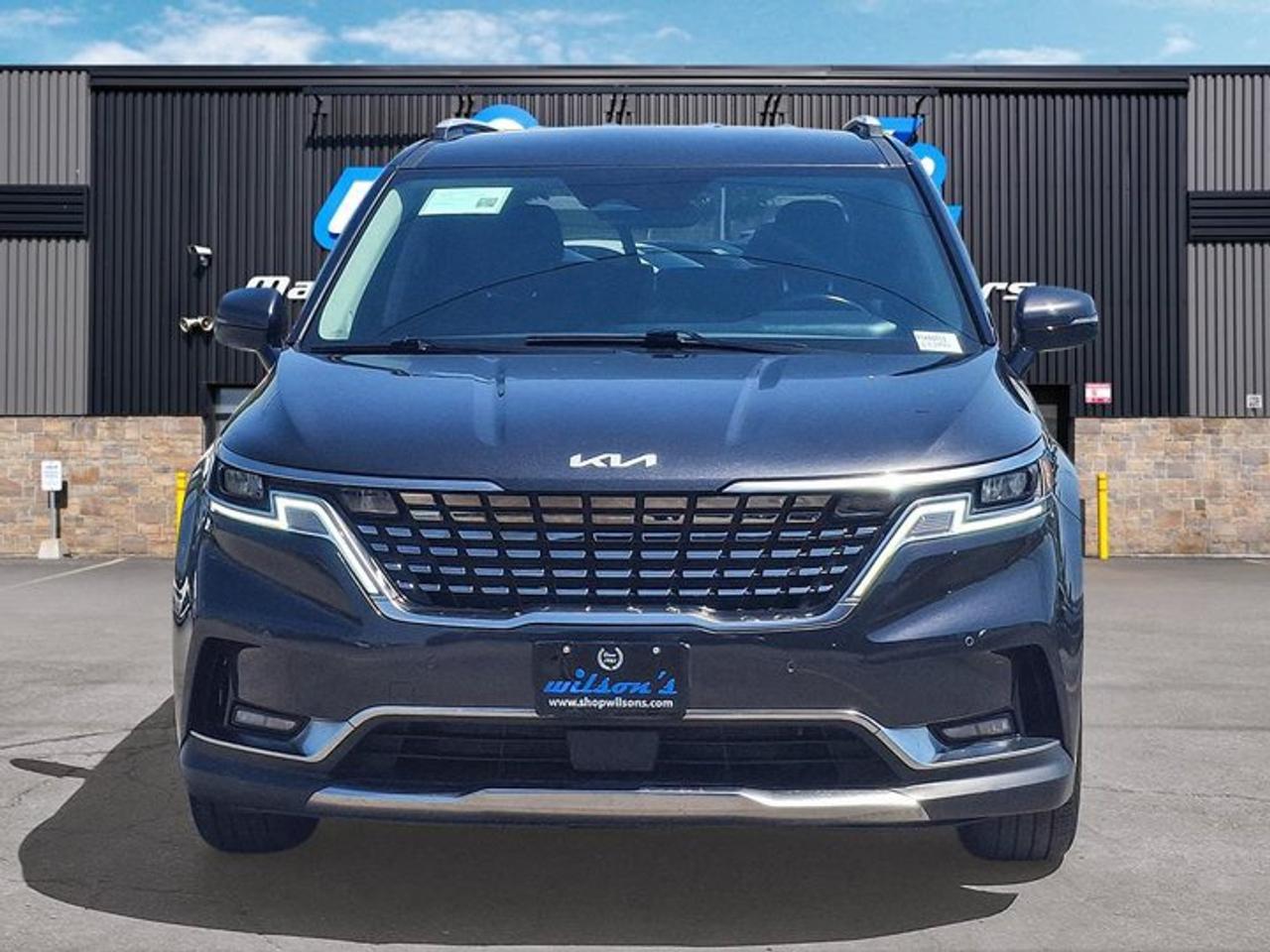2024 Kia Carnival EX | Leather | Smart Cruise | Heated Wheel + Seats | Power Sliding Doors | CarPlay + Android & More! Photo