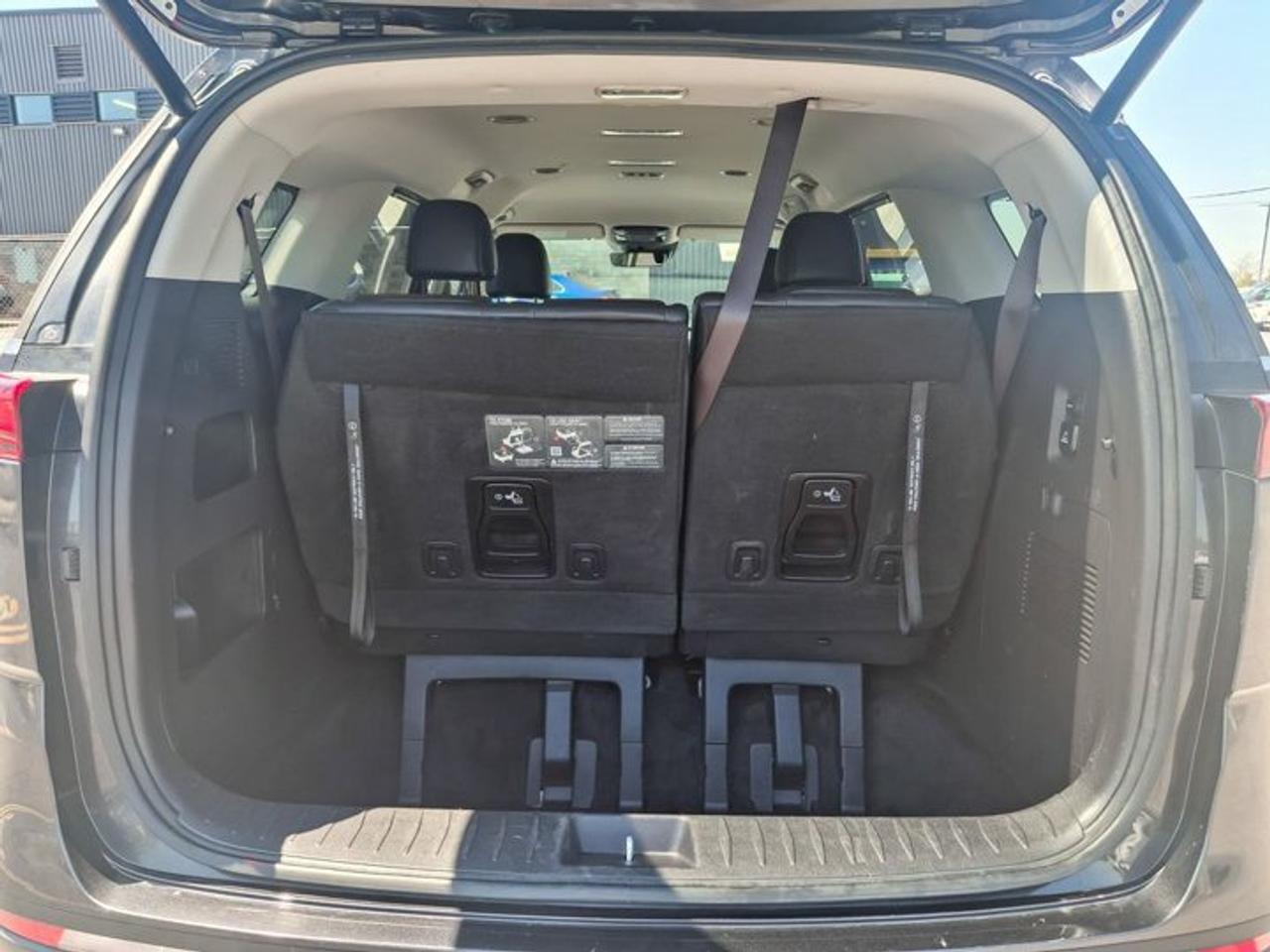 2024 Kia Carnival EX | Leather | Smart Cruise | Heated Wheel + Seats | Power Sliding Doors | CarPlay + Android & More! Photo