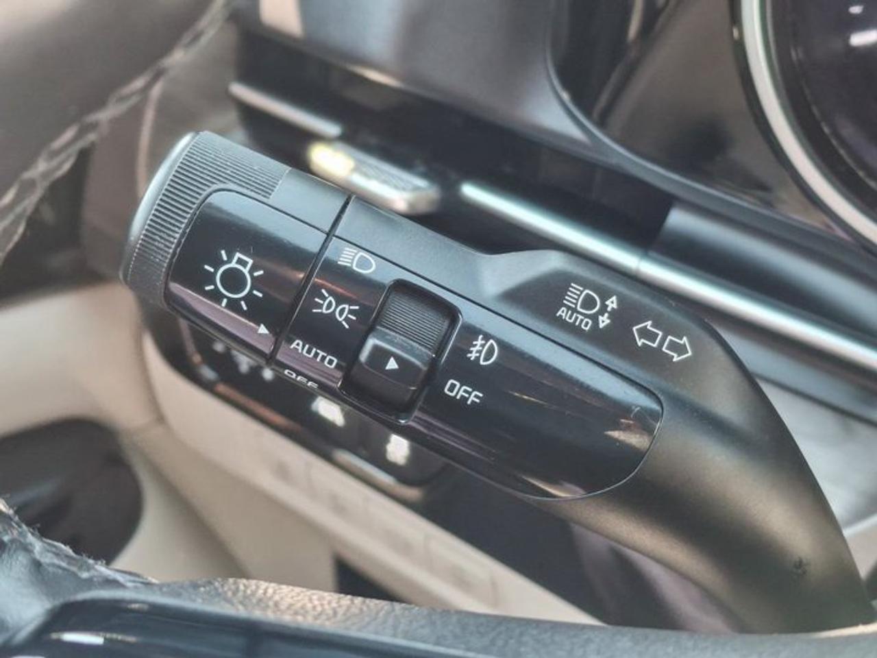 2024 Kia Carnival EX | Leather | Smart Cruise | Heated Wheel + Seats | Power Sliding Doors | CarPlay + Android & More! Photo