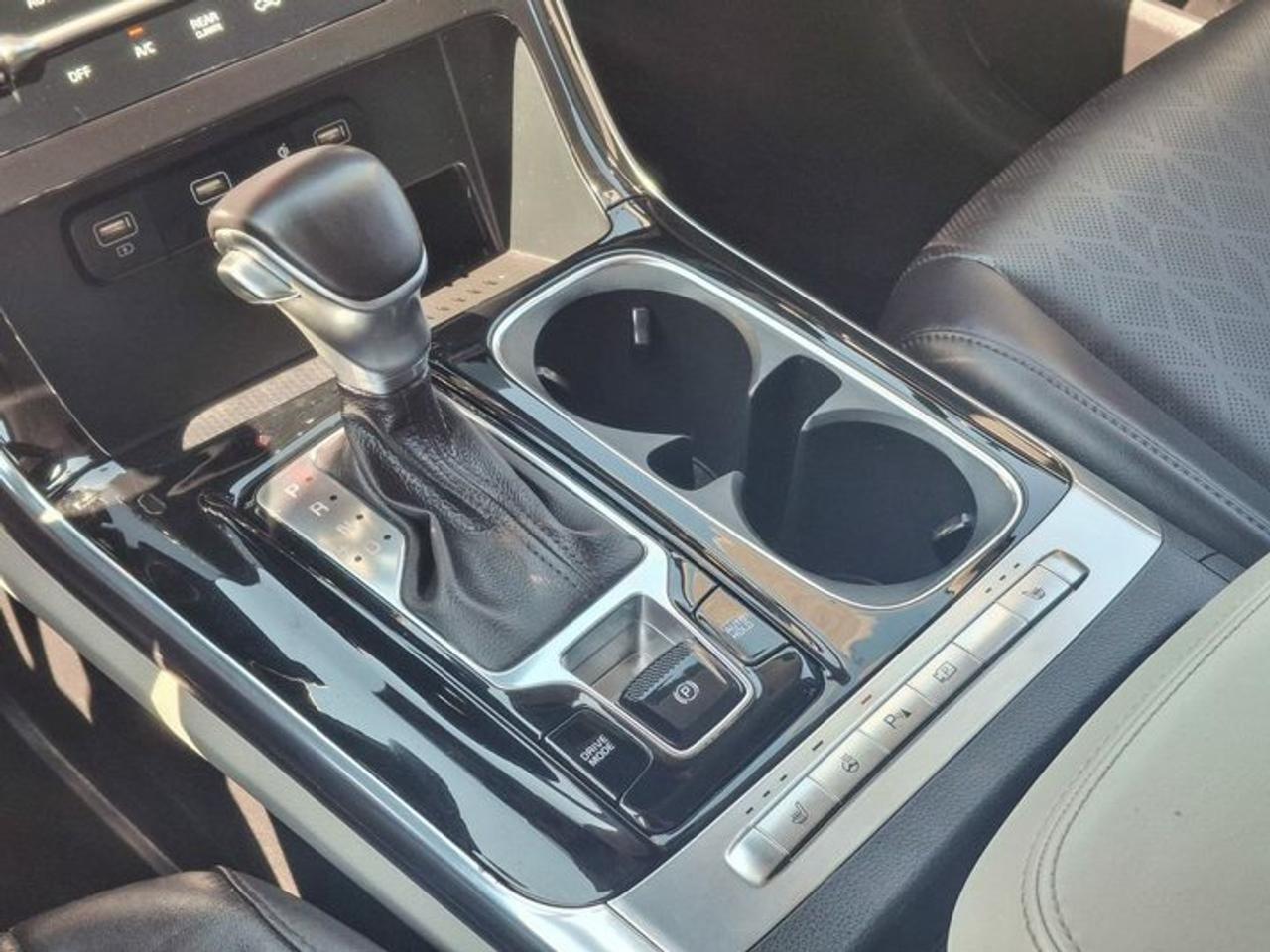 2024 Kia Carnival EX | Leather | Smart Cruise | Heated Wheel + Seats | Power Sliding Doors | CarPlay + Android & More! Photo