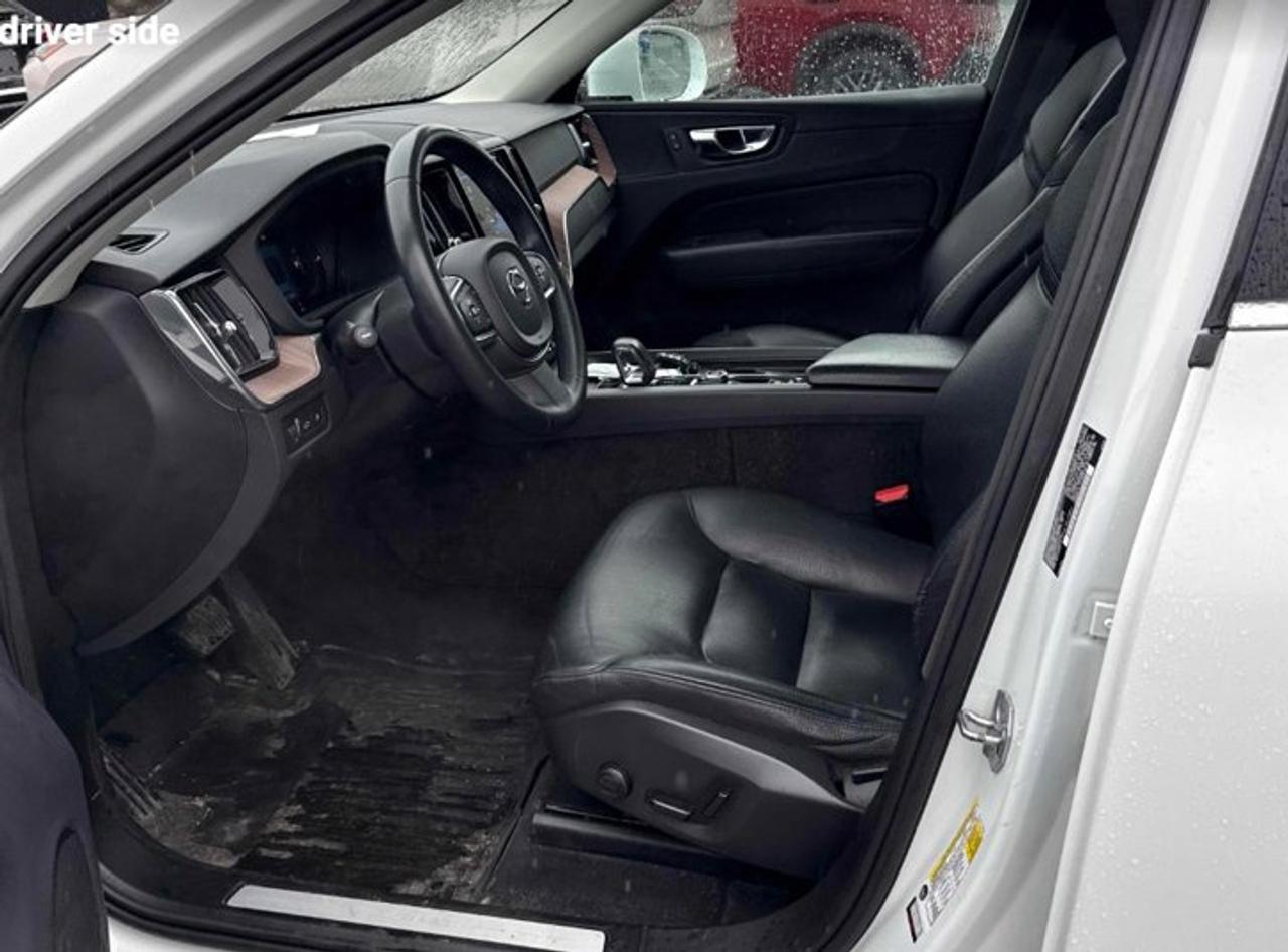 2022 Volvo XC60 Recharge Inscription Expression AWD | Plug-in Hybrid | Leather | Sunroof | Nav | Heated Wheel & More ! Photo2