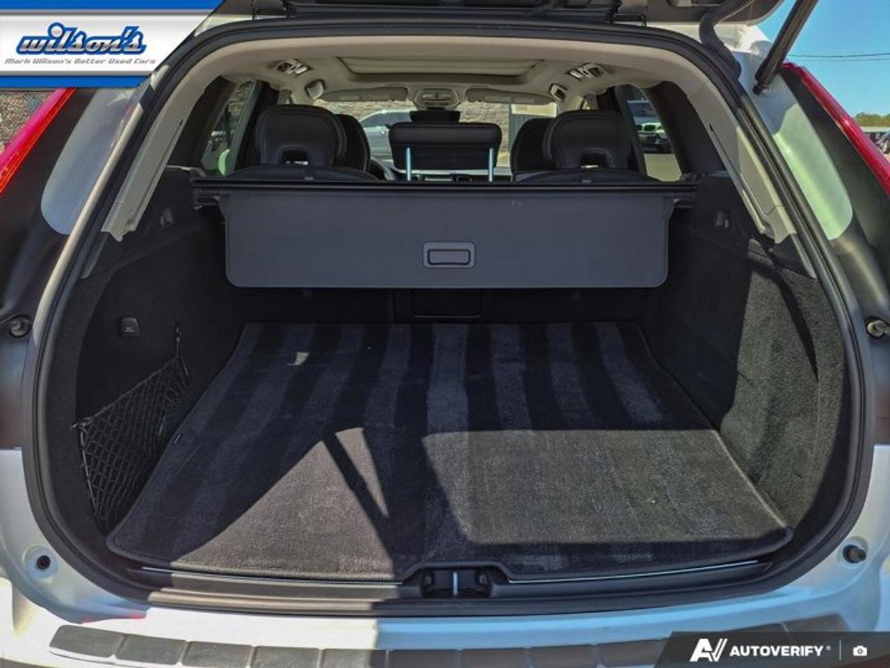 2022 Volvo XC60 Recharge Inscription Expression AWD | Plug-in Hybrid | Leather | Sunroof | Nav | Heated Wheel & More ! Photo