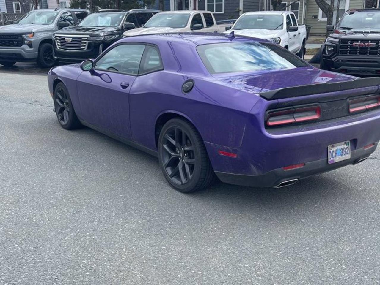 2023 Dodge Challenger GT Plus | Sunroof | Cooled + Heated Seats | Alpine Audio | Heated Wheel | Blacktop Pkg | and More ! Photo3