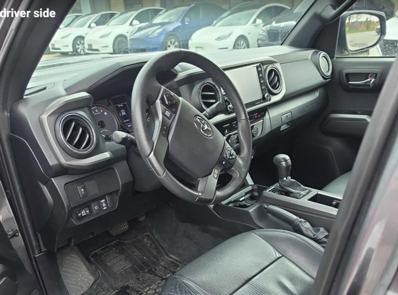 2022 Toyota Tacoma TRD Sport Premium 4X4 | Leather | Sunroof | Nav | Heated Seats | Power Seat | CarPlay and More ! Photo