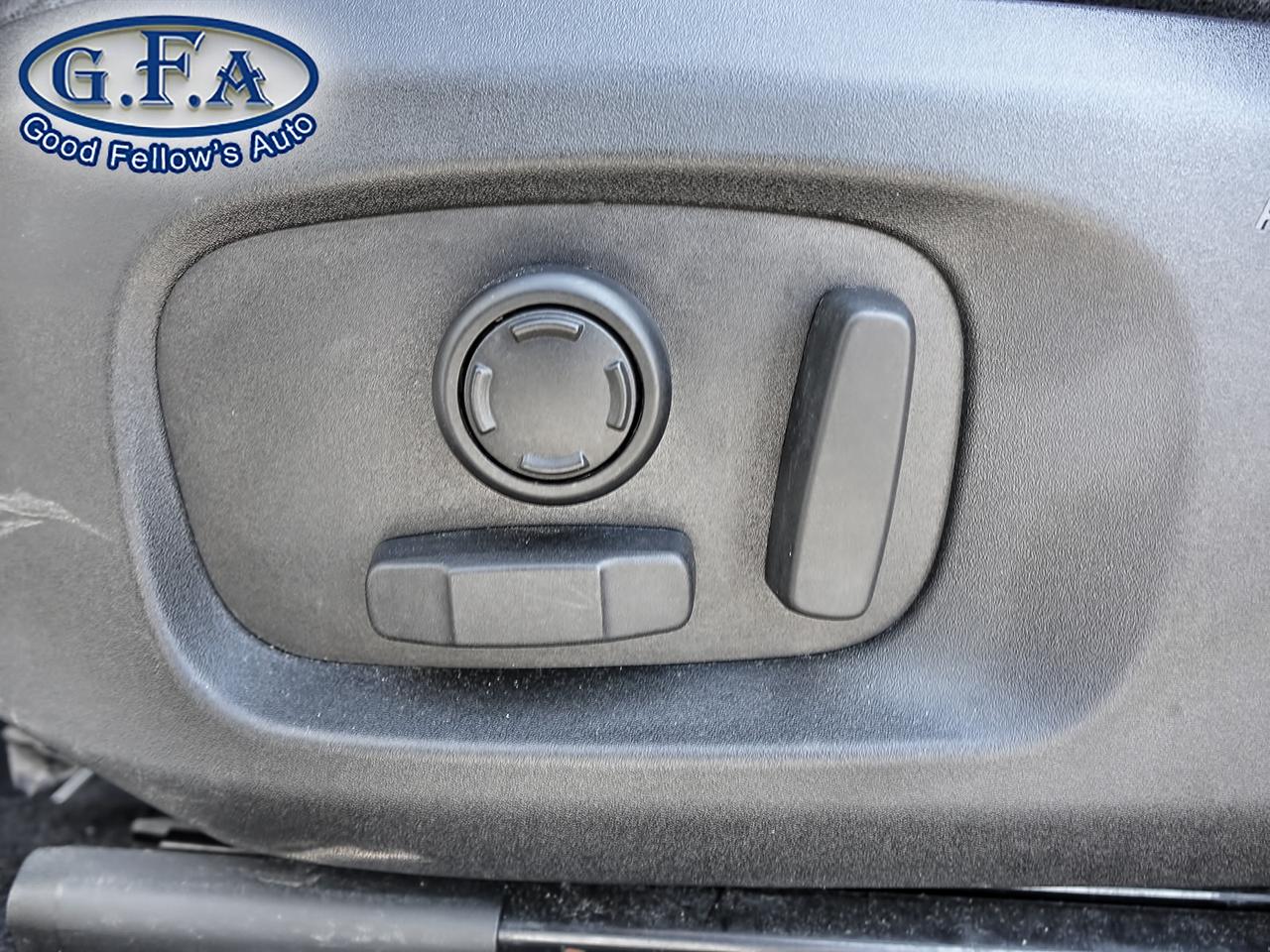 2019 Land Rover Range Rover Evoque SE MODEL, PANORAMIC ROOF, AWD, LEATHER SEATS, NAVI Photo