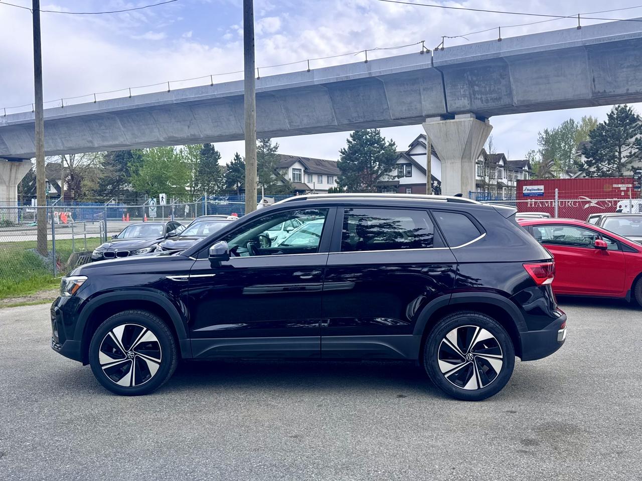 2024 Volkswagen Taos FINANCING AVAILABLE Photo8