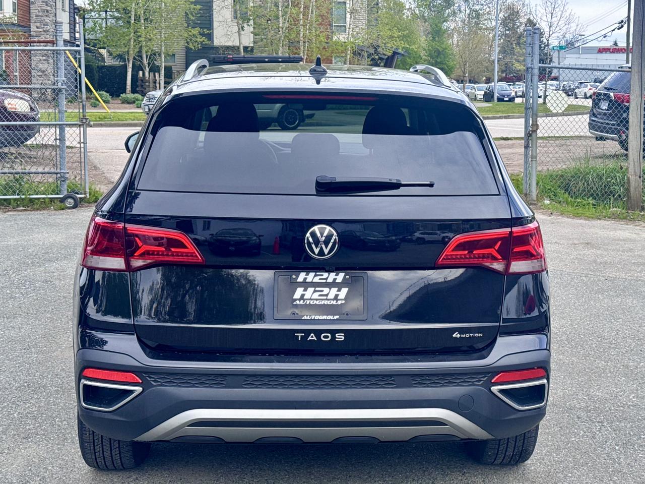 2024 Volkswagen Taos FINANCING AVAILABLE Photo6