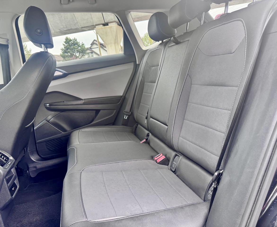 2024 Volkswagen Taos FINANCING AVAILABLE Photo14