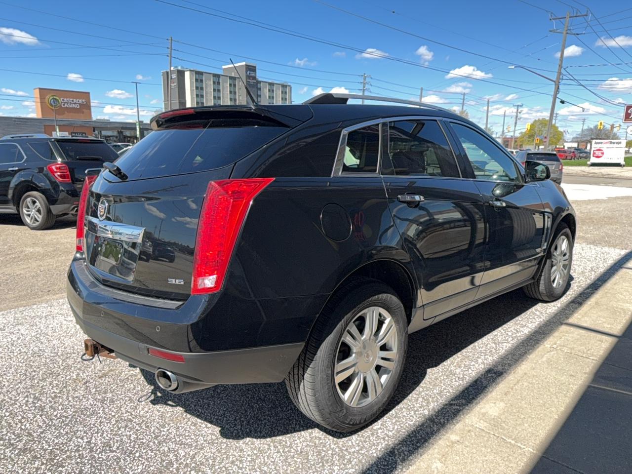 2014 Cadillac SRX Luxury Photo3